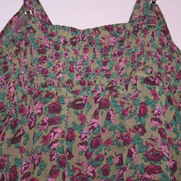 Express Medium Spaghetti Strap Tank Top - Picture 13 of 15